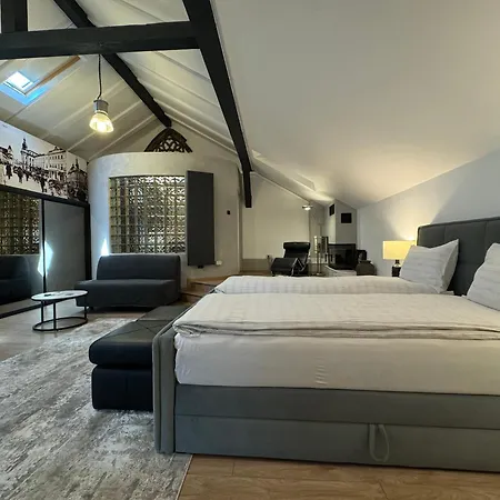 Apartament House Pica